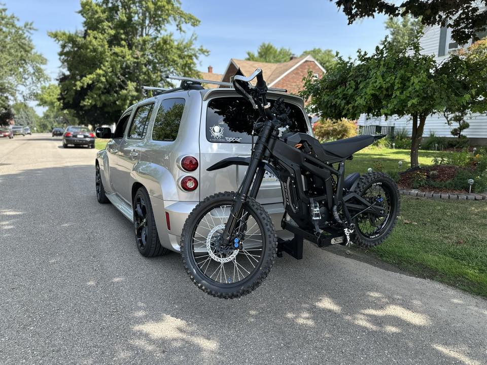 talaria sting mx5 velocity volts emoto hitch carrier on a sedan